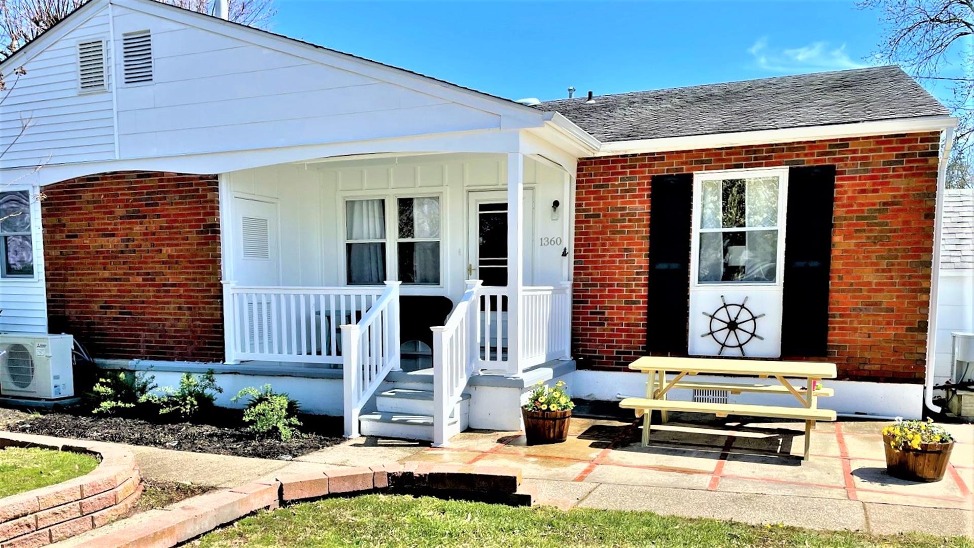 Cape Cottage Vacation Rental in Cape May,NJ Homestead Cape May Rentals