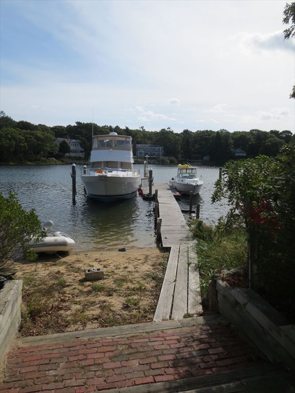 38 Edgewater Drive East, East Falmouth, MA Directions, maps, photos