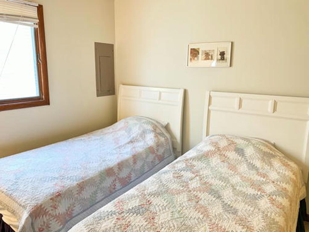 37 74th Street, Sea Isle City (Beach Block)