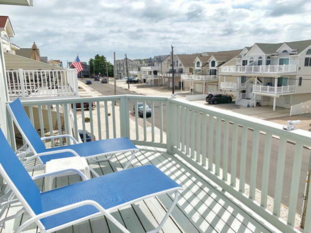 37 74th Street, Sea Isle City (Beach Block)