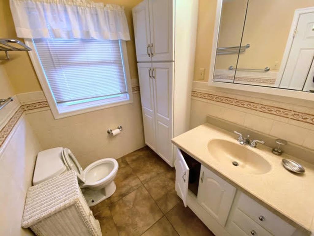 5701 Pleasure Avenue, Sea Isle City (Beach Block)
