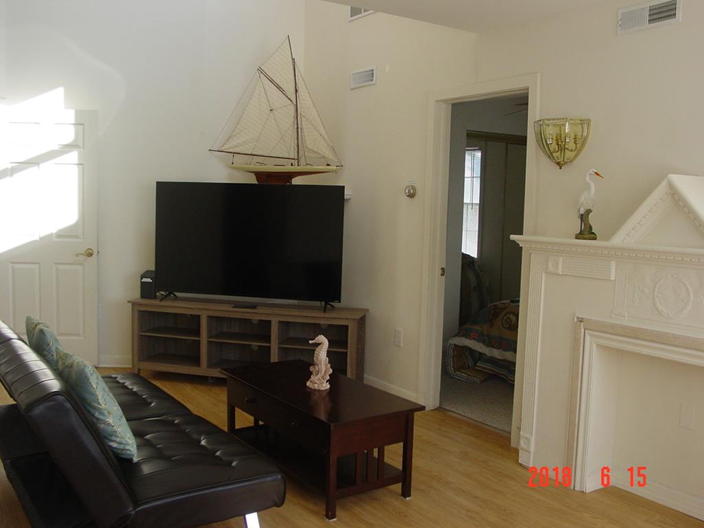 7904 Central Avenue West, Sea Isle City (Center)