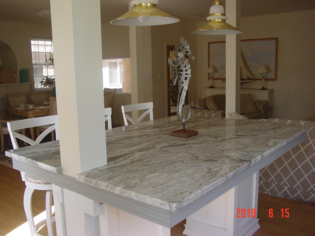 7904 Central Avenue West, Sea Isle City (Center)