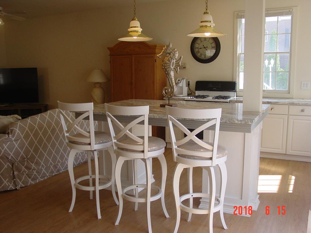 7904 Central Avenue West, Sea Isle City (Center)