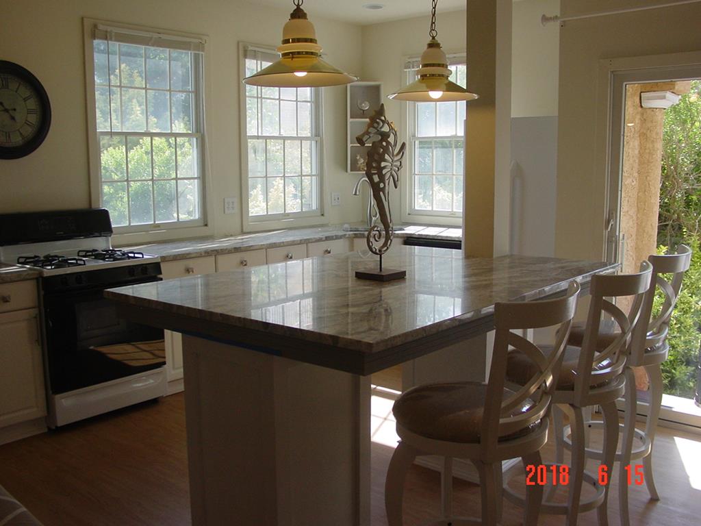 7904 Central Avenue West, Sea Isle City (Center)