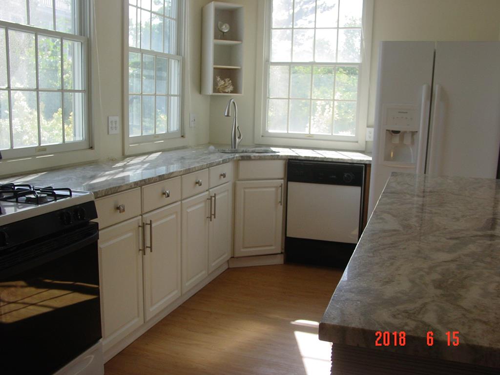 7904 Central Avenue West, Sea Isle City (Center)