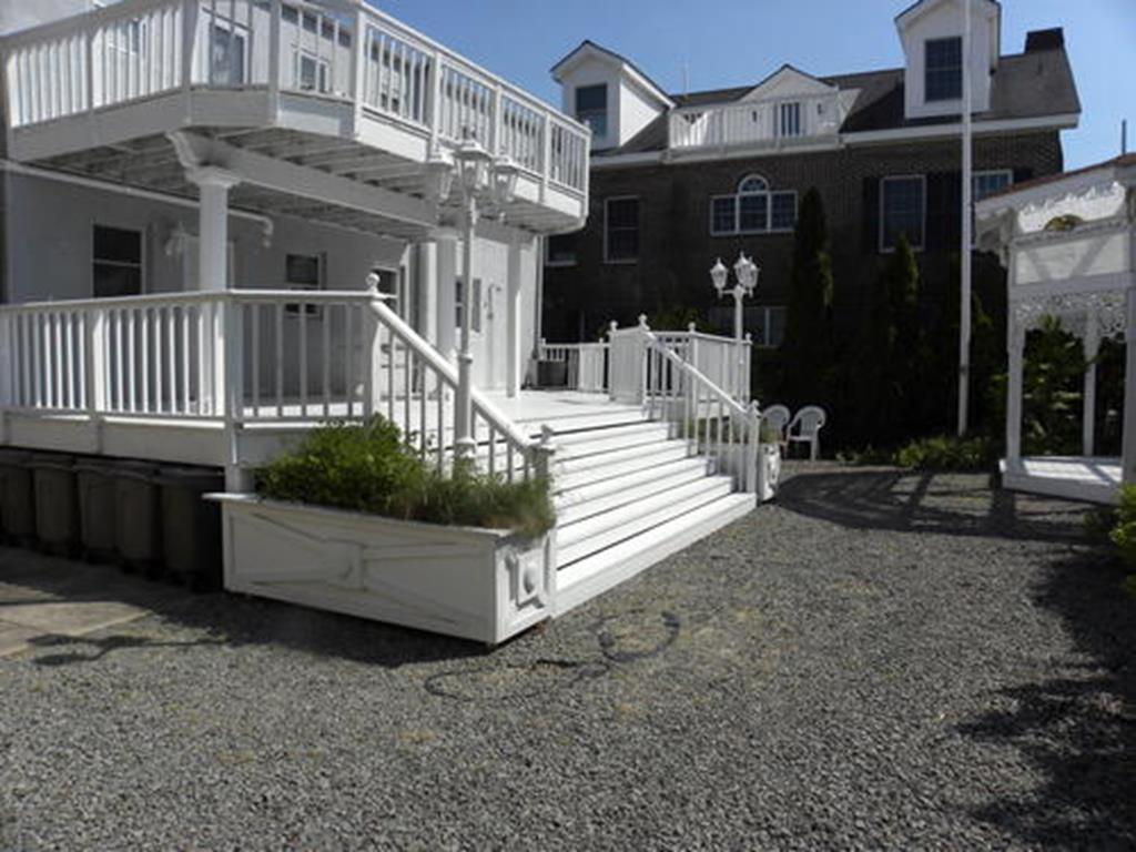 7908 Central Avenue, Sea Isle City (Center)