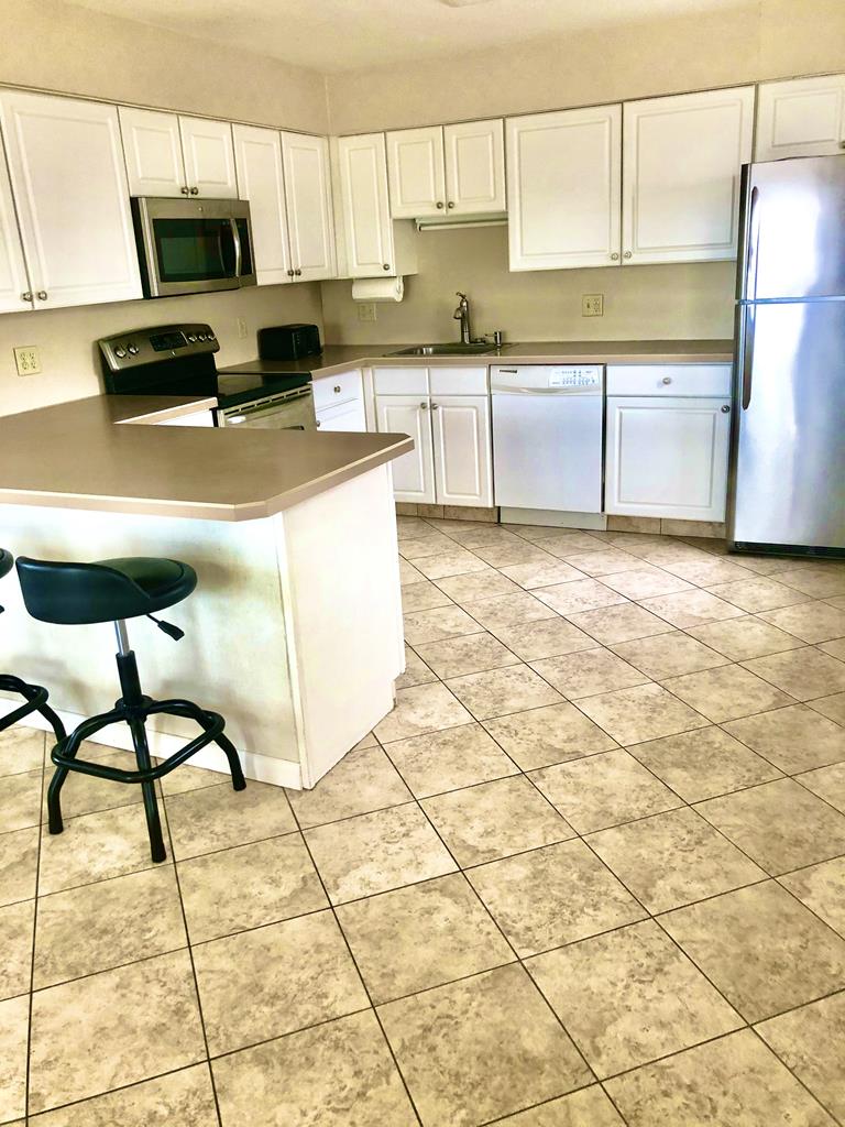 9300 Pleasure Avenue, Sea Isle City (Beach Front)