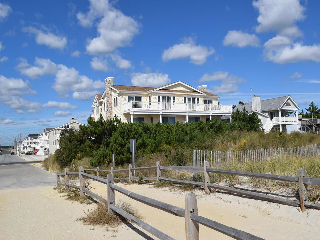 7415 Pleasure Avenue., Sea Isle City (Beach Front)