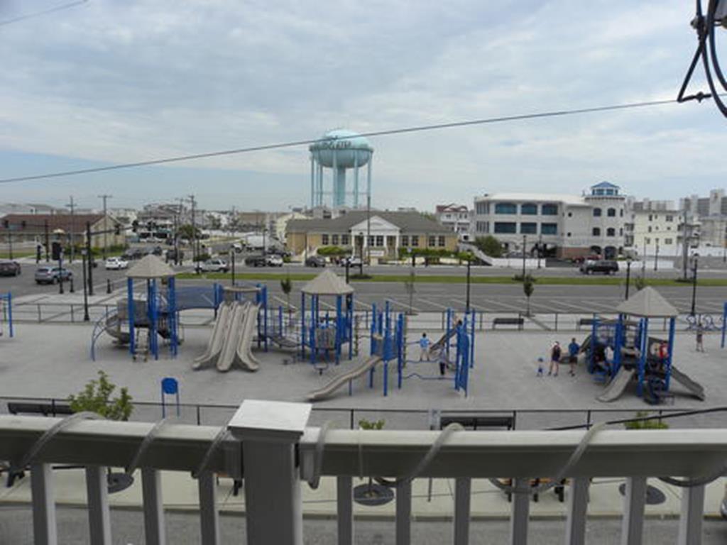 147 42nd Street, Sea Isle City (Center)