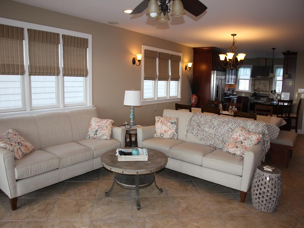 6705 Pleasure Avenue, Sea Isle City (Beach Front)