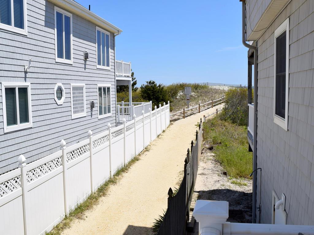 6801 Pleasure Avenue, Sea Isle City (Beach Front)