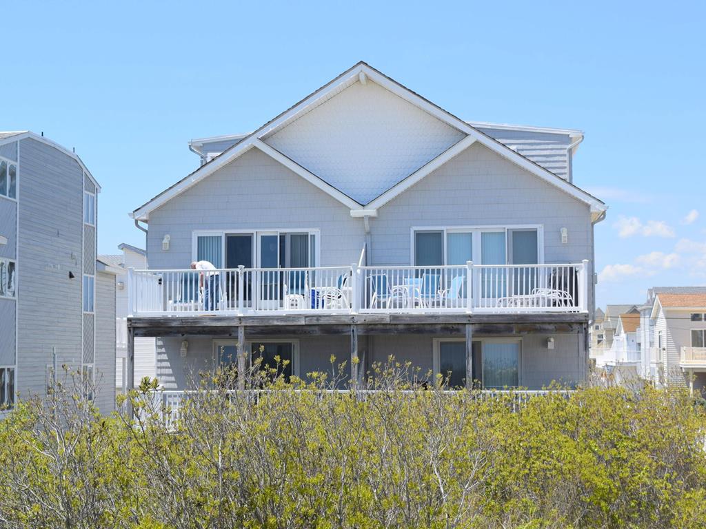 6801 Pleasure Avenue, Sea Isle City (Beach Front)