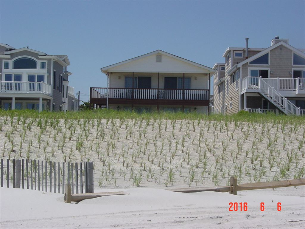 7505 Pleasure Avenue, Sea Isle City (Beach Front)