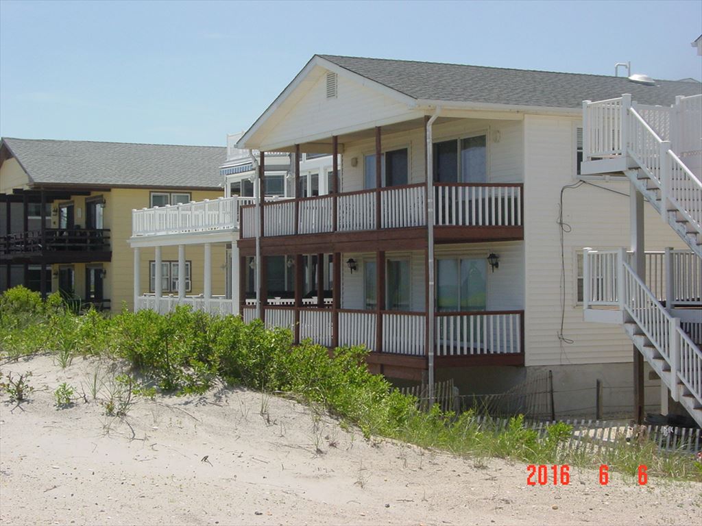 7505 Pleasure Avenue, Sea Isle City (Beach Front)