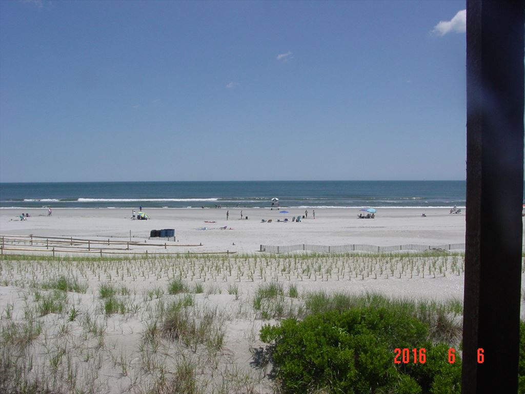 7505 Pleasure Avenue, Sea Isle City (Beach Front)