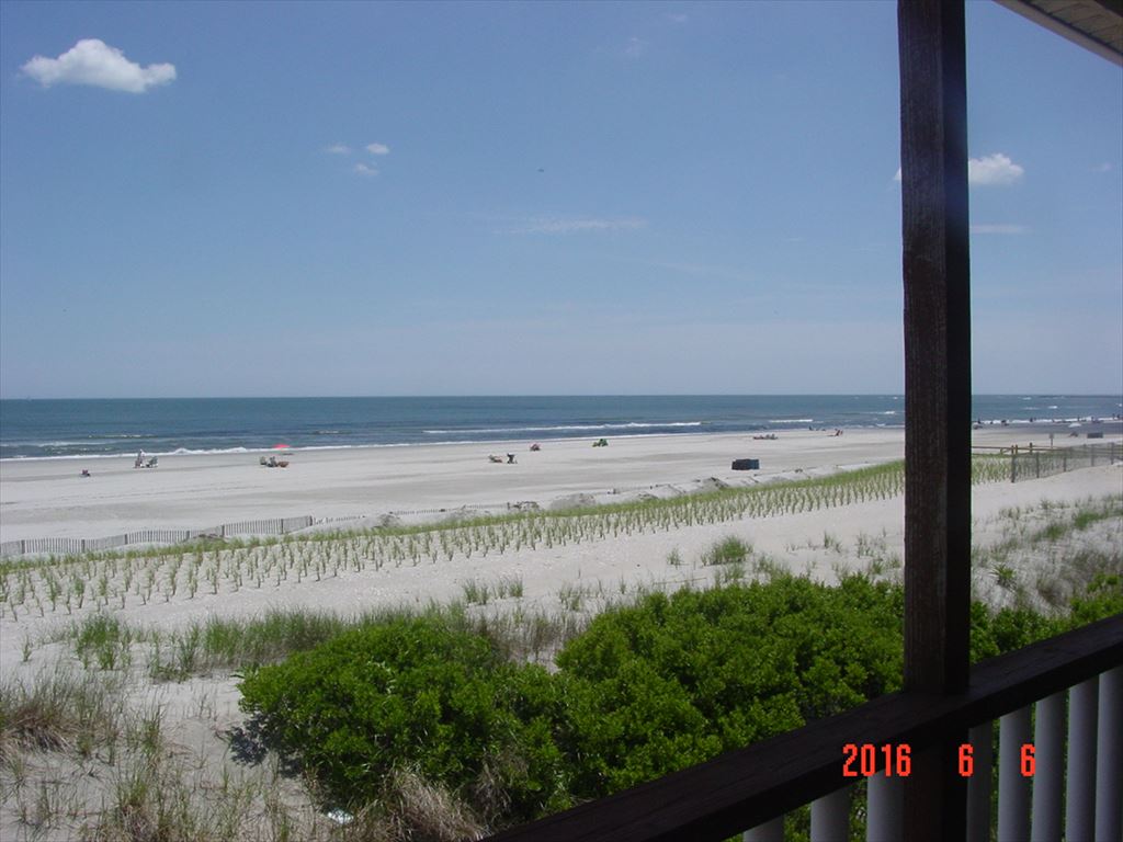 7505 Pleasure Avenue, Sea Isle City (Beach Front)