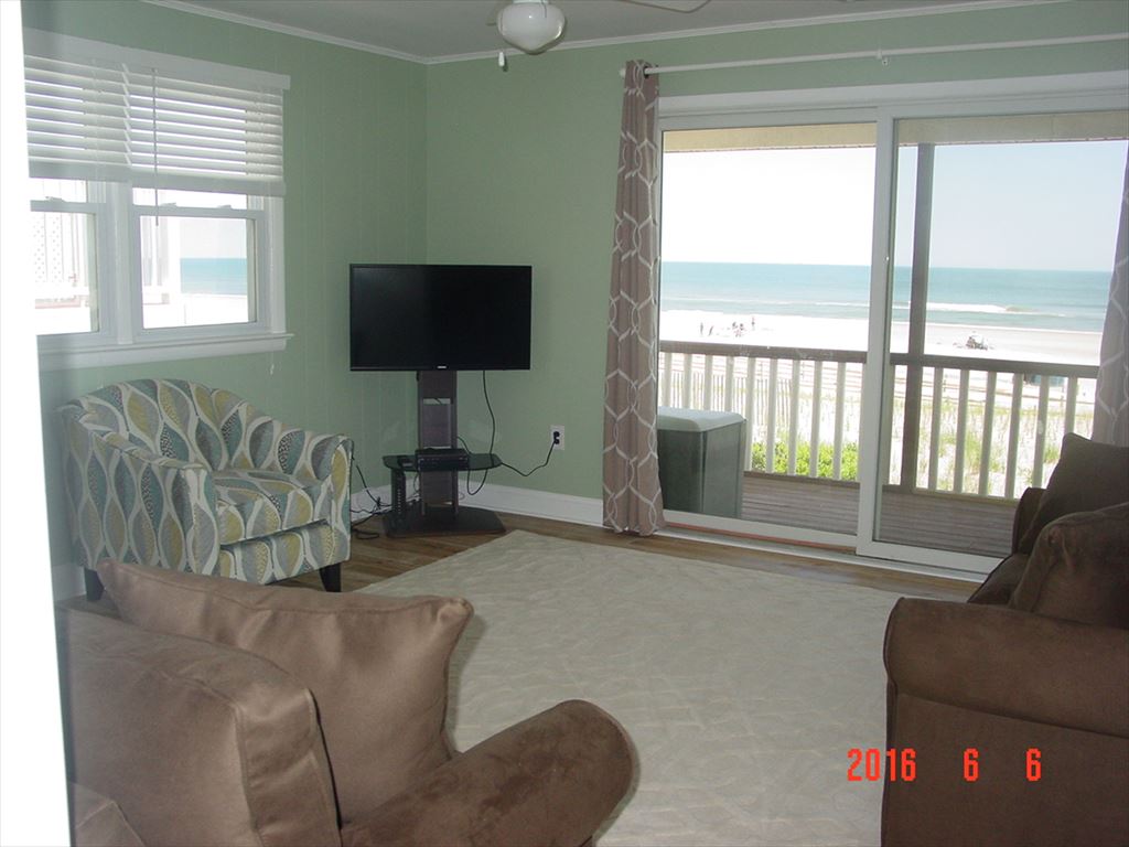 7505 Pleasure Avenue, Sea Isle City (Beach Front)