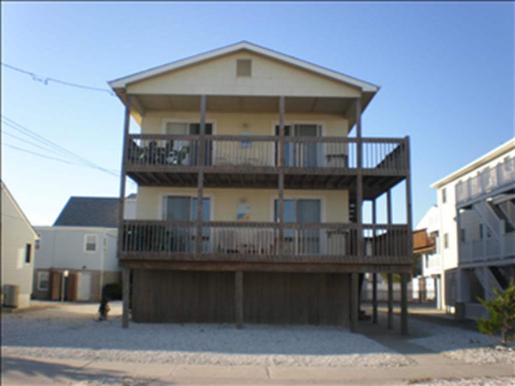 7112 Pleasure Avenue - 
