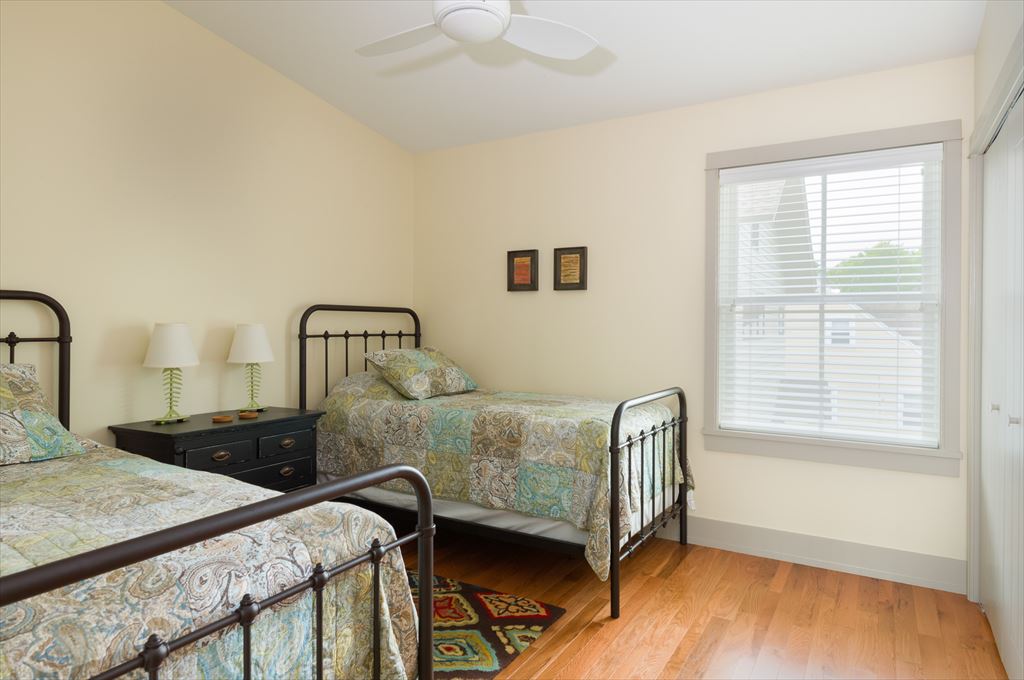 NATURE LOVERS AND PET OWNERS | Photo 14