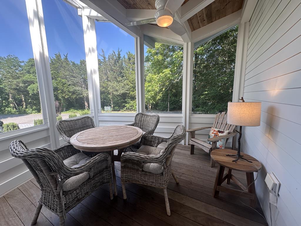 NATURE LOVERS AND PET OWNERS | Photo 9