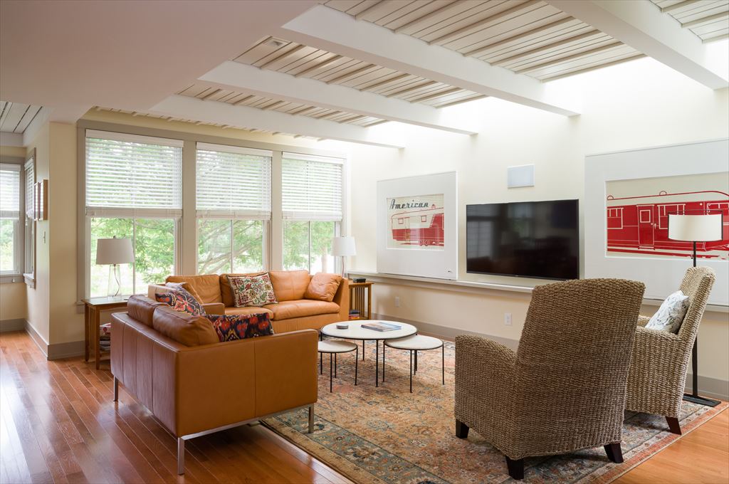 NATURE LOVERS AND PET OWNERS | Photo 11