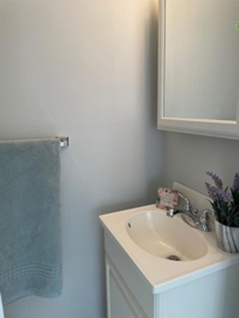 Newly Renovated Modern Condo | Photo 13