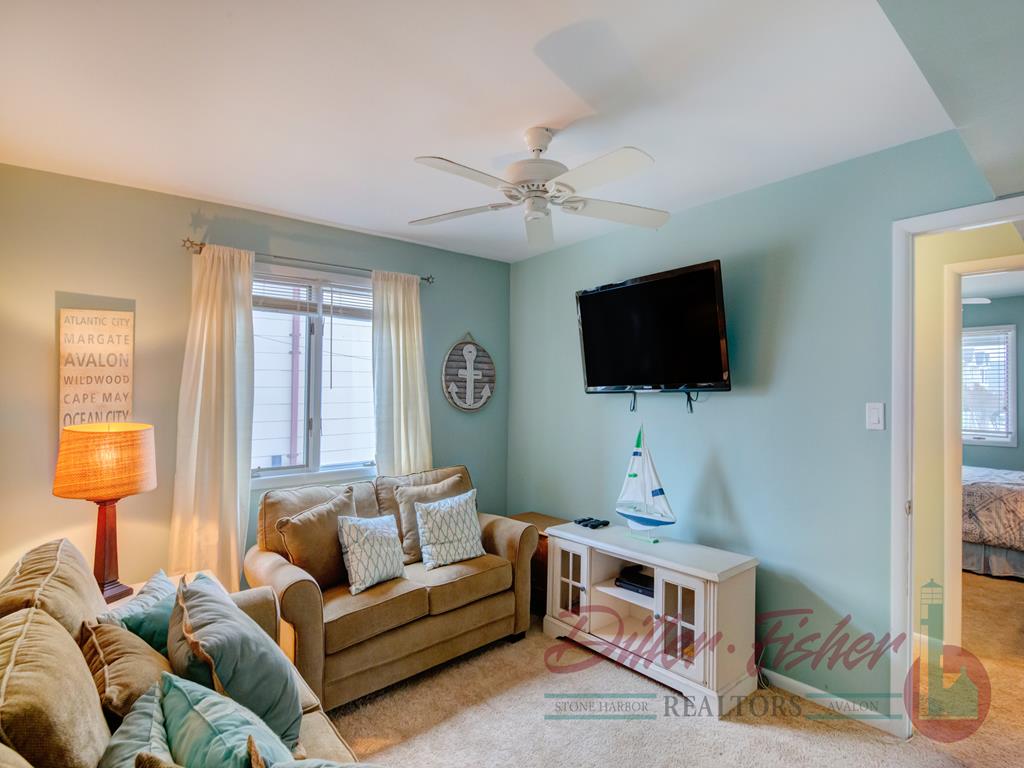 278 83rd Street, Stone Harbor (Mid-Island) - Picture 4