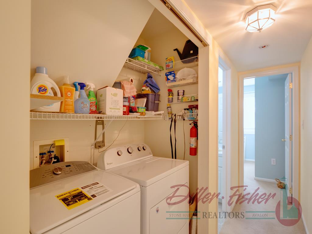 6537 Ocean Drive, Avalon (Center)