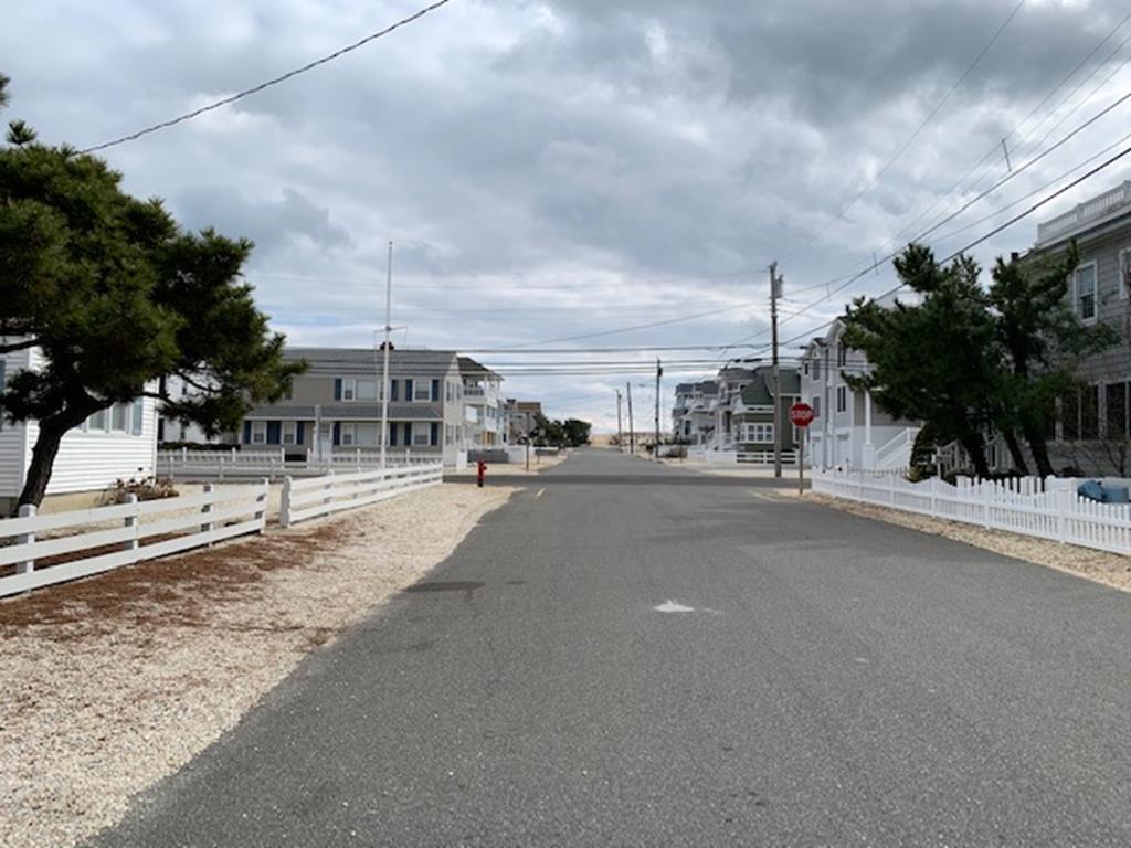 23 E Herbert Avenue, Peahala Park (Ocean Side)