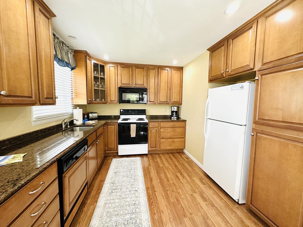 First Floor 196 Broadway | Photo 10