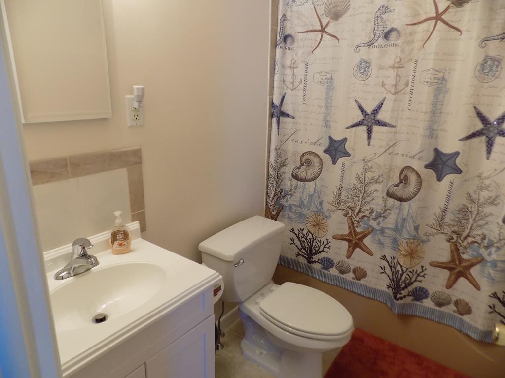 1341 Virginia Avenue Village Green, 4 bedroom! | Photo 13