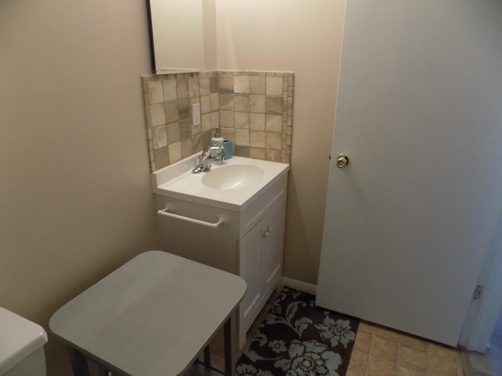 1341 Virginia Avenue Village Green, 4 bedroom! | Photo 15