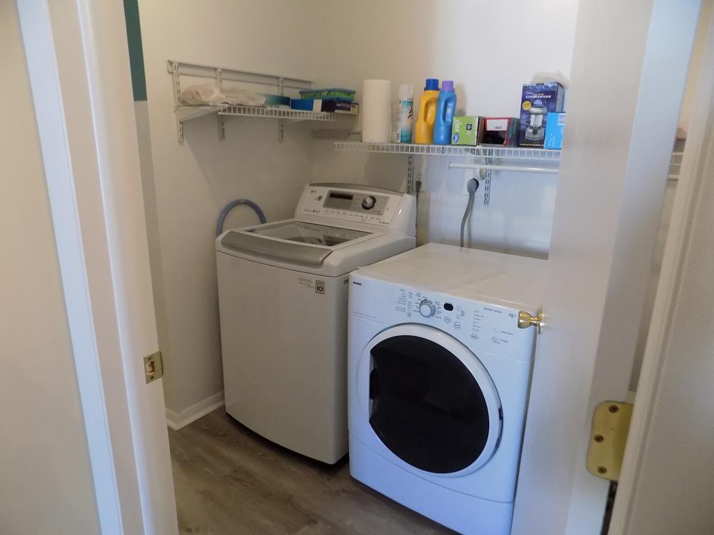 1341 Virginia Avenue Village Green, 4 bedroom! | Photo 19