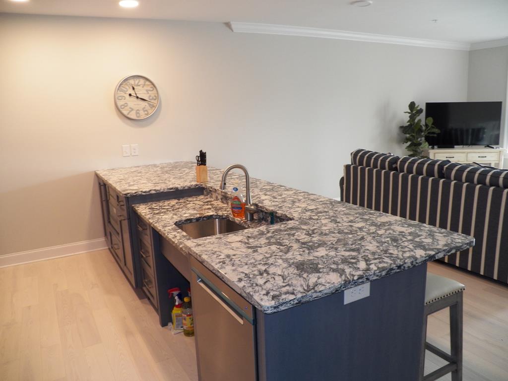 4400 Landis - Picture 