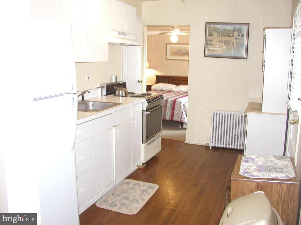 129 E 4th Street, Ship Bottom (Ocean Block)