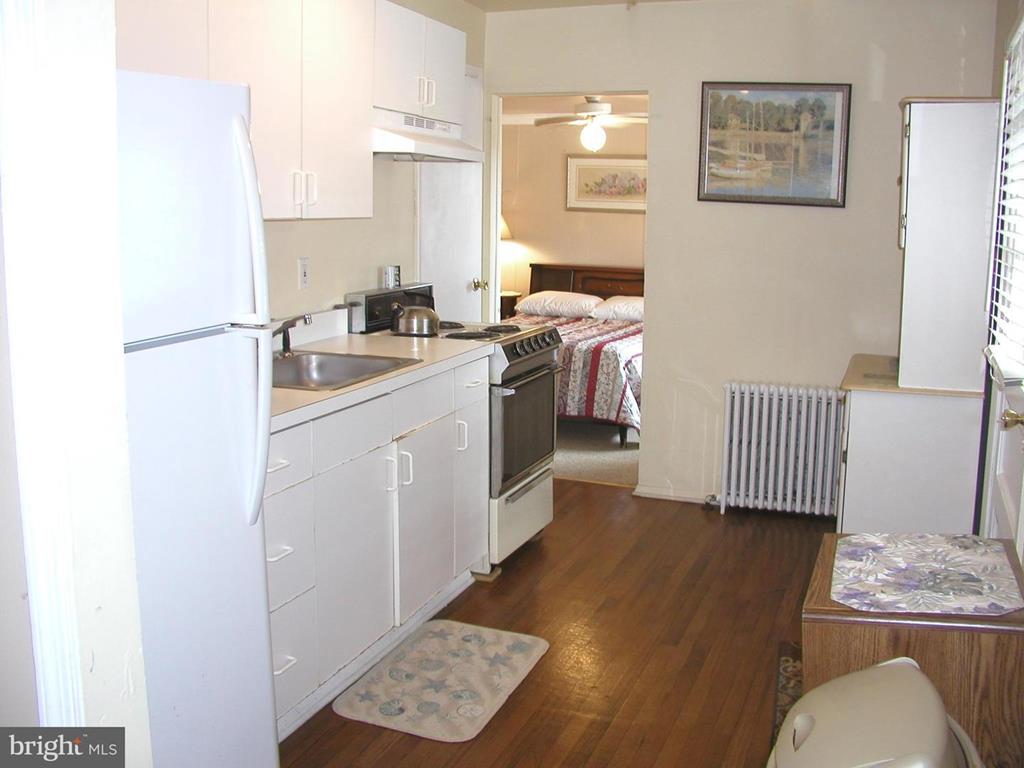 129 E 4th Street, Ship Bottom (Ocean Block)