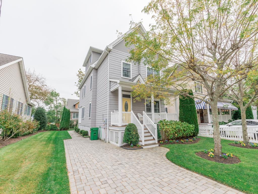 https://realtimerental.com/rrv10/RentalPhotos/1016/1016581.0.jpg