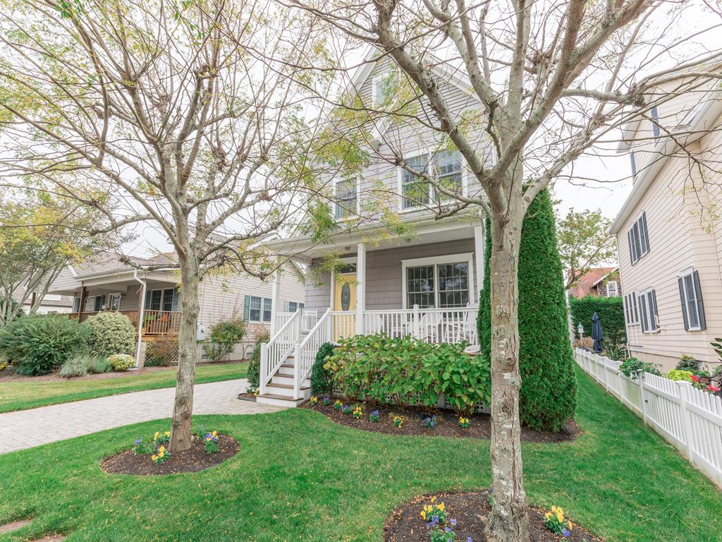 https://realtimerental.com/rrv10/RentalPhotos/1016/1016581.1.jpg