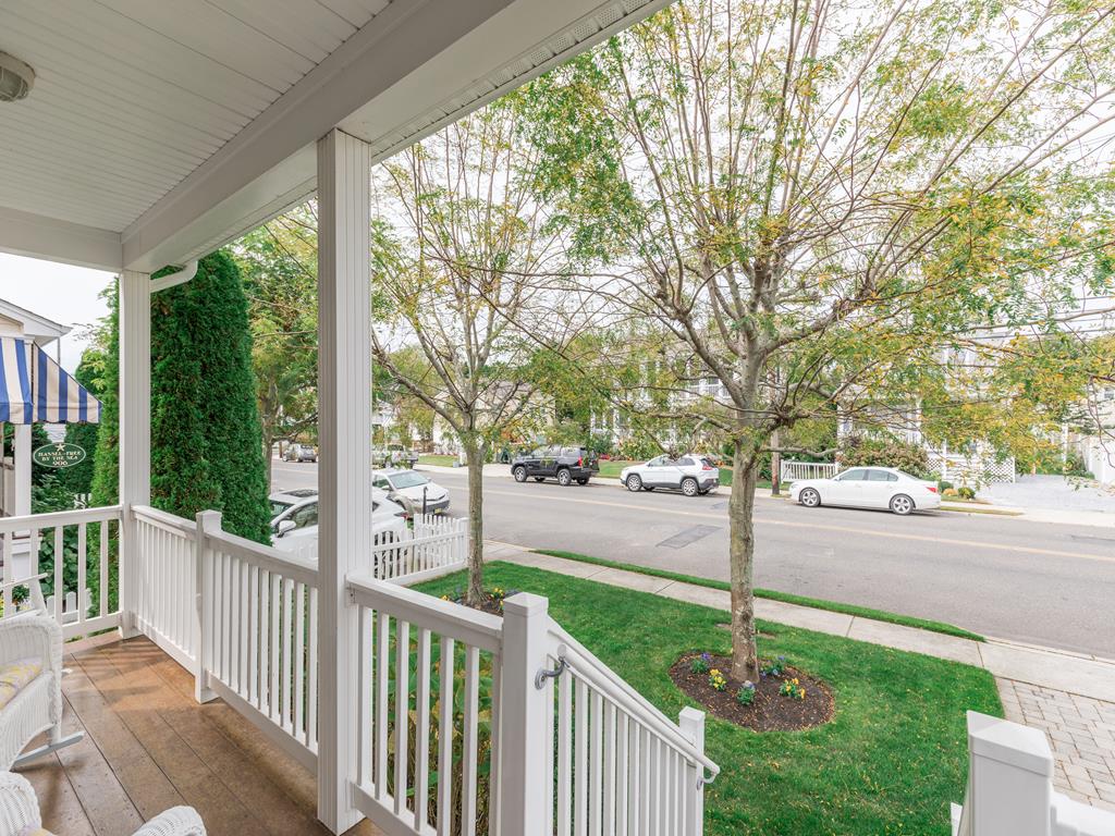 https://realtimerental.com/rrv10/RentalPhotos/1016/1016581.13.jpg