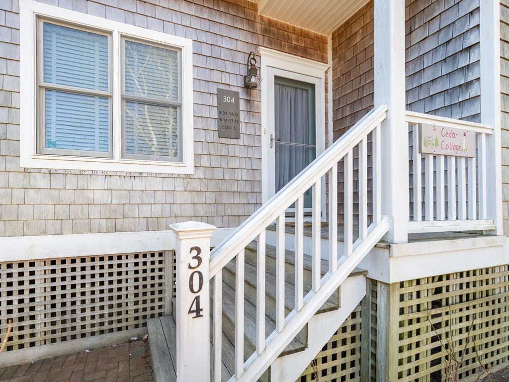 https://realtimerental.com/rrv10/RentalPhotos/1016/1016582.1.jpg