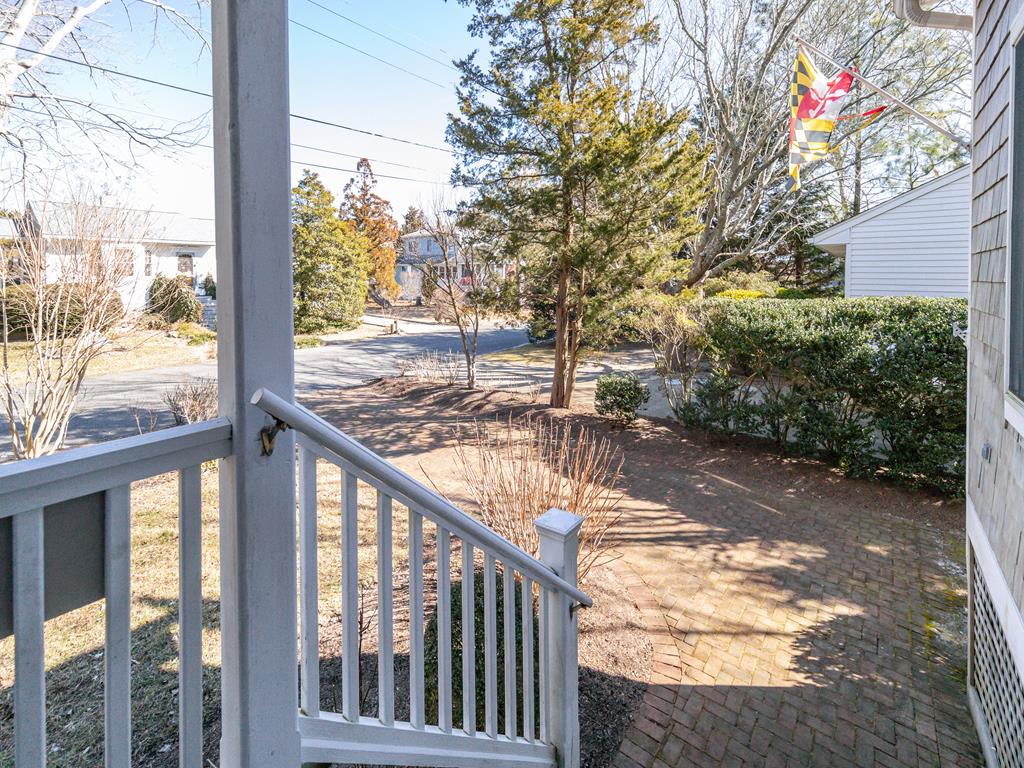 https://realtimerental.com/rrv10/RentalPhotos/1016/1016582.2.jpg
