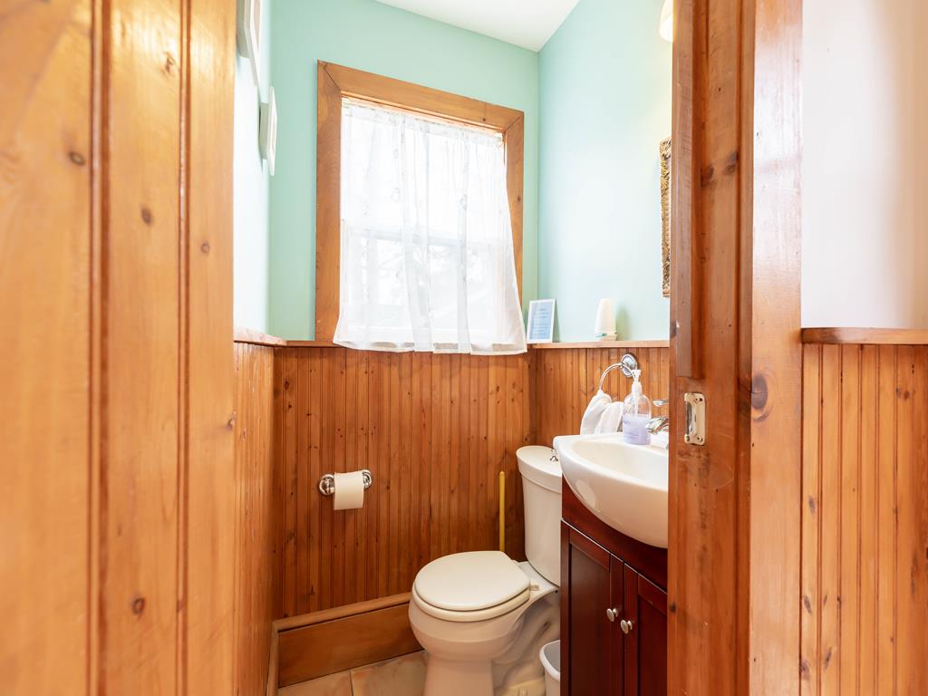 https://realtimerental.com/rrv10/RentalPhotos/1016/1016622.16.jpg