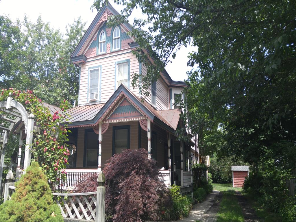 https://realtimerental.com/rrv10/RentalPhotos/1016/1016737.0.jpg