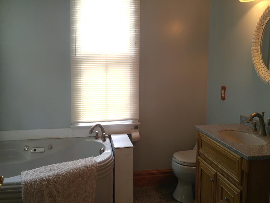 https://realtimerental.com/rrv10/RentalPhotos/1016/1016737.5.jpg