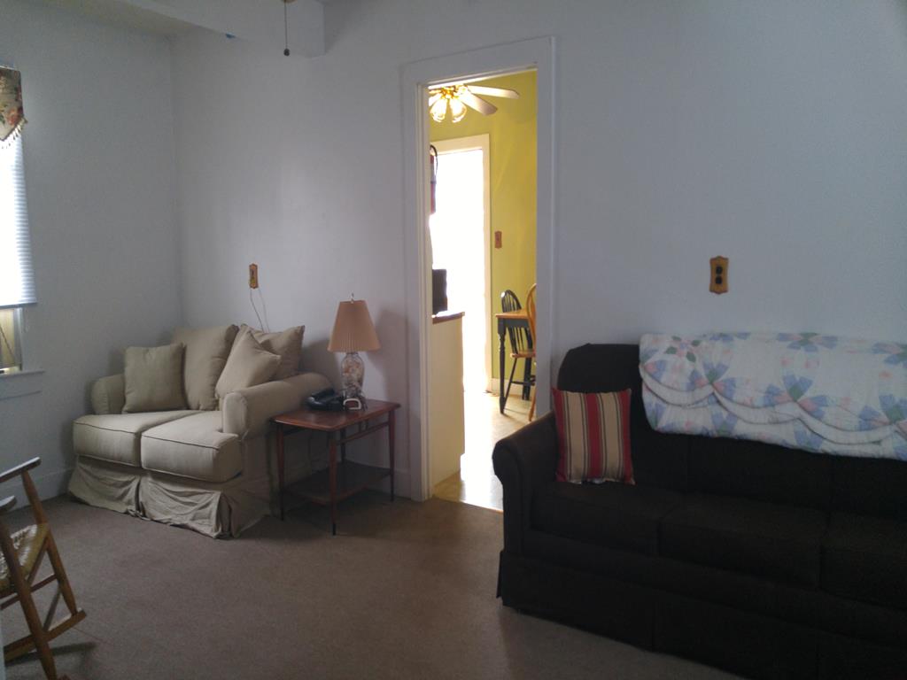 https://realtimerental.com/rrv10/RentalPhotos/1016/1016737.7.jpg