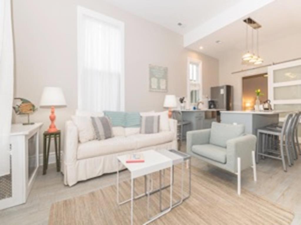 https://realtimerental.com/rrv10/RentalPhotos/1016/1016790.2.jpg