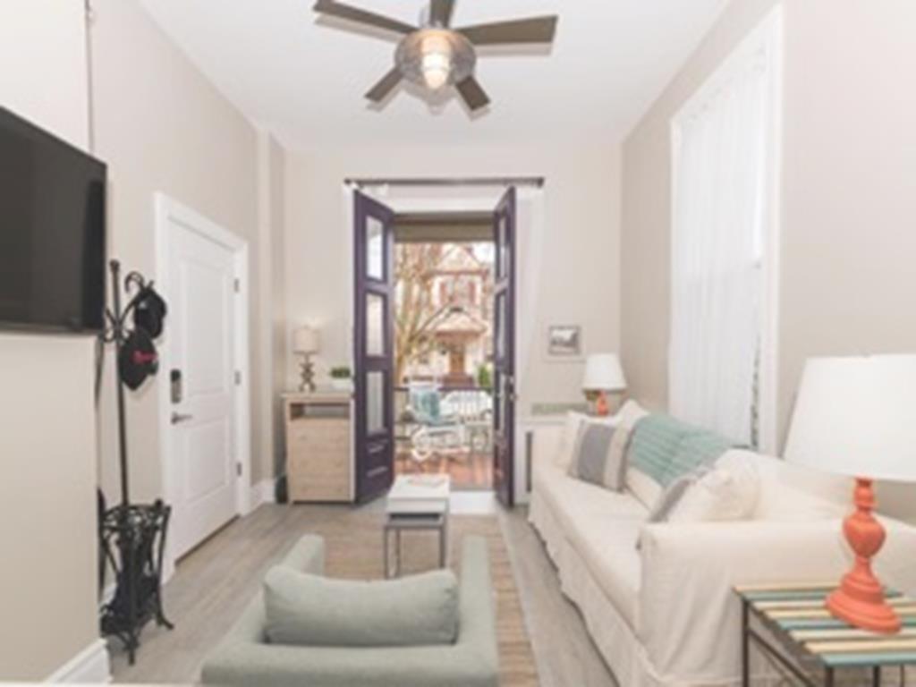 https://realtimerental.com/rrv10/RentalPhotos/1016/1016790.3.jpg
