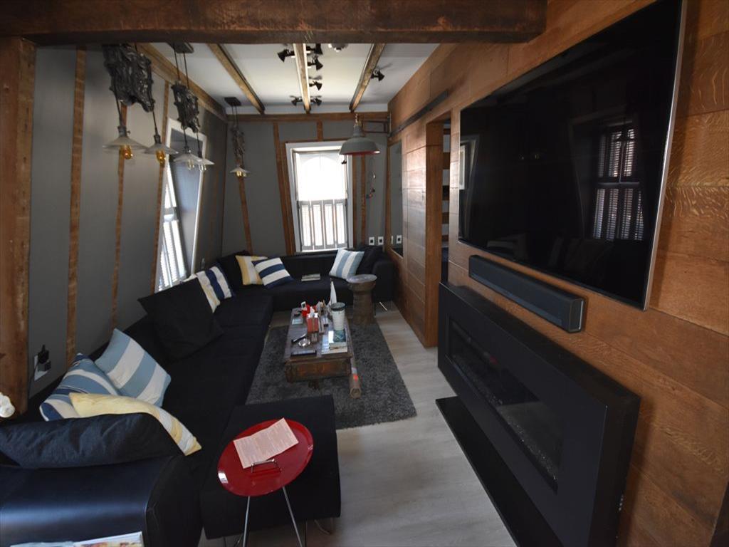 https://realtimerental.com/rrv10/RentalPhotos/1016/1016791.1.jpg