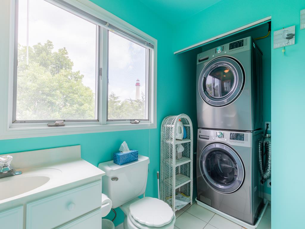 https://realtimerental.com/rrv10/RentalPhotos/1016/1016803.15.jpg